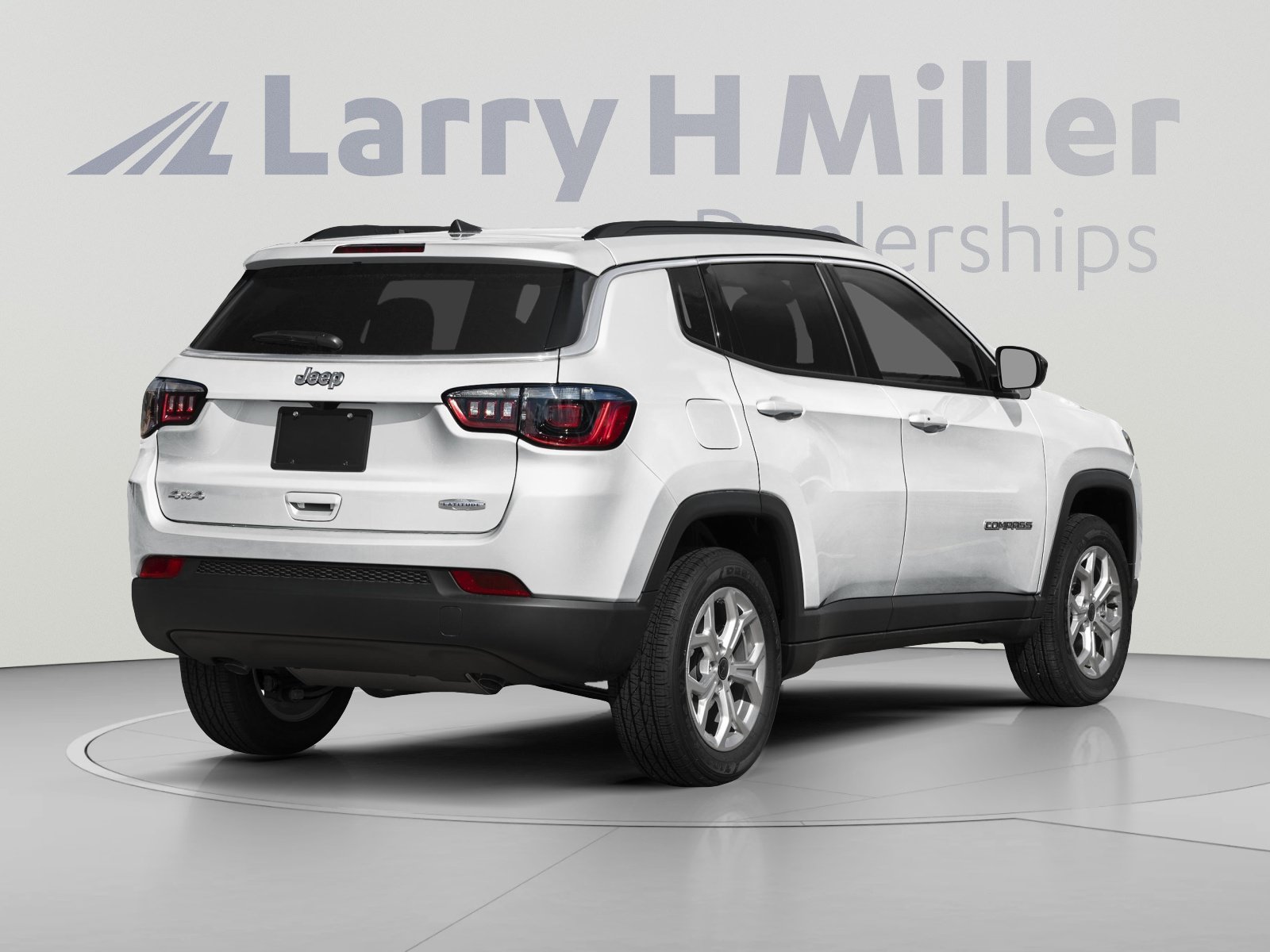 Used 2025 Jeep Compass Latitude w/ Convenience Group AWD/4WD image 4