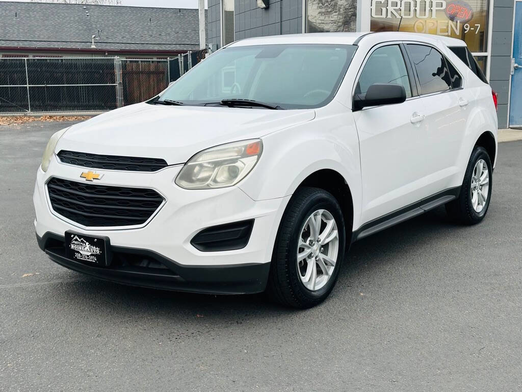 Used 2017 Chevrolet Equinox LS image 3