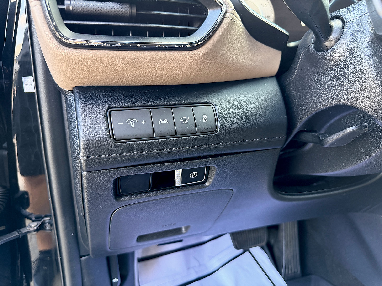 Used 2021 Hyundai Santa Fe SEL w/ Convenience + Premium Package FWD image 25