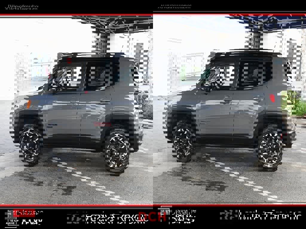 Used 2023 Jeep Renegade Trailhawk image 4