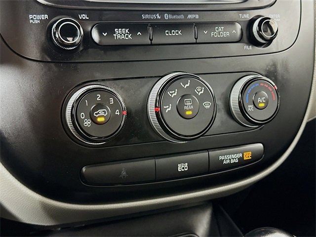 Used 2016 Kia Soul + image 23