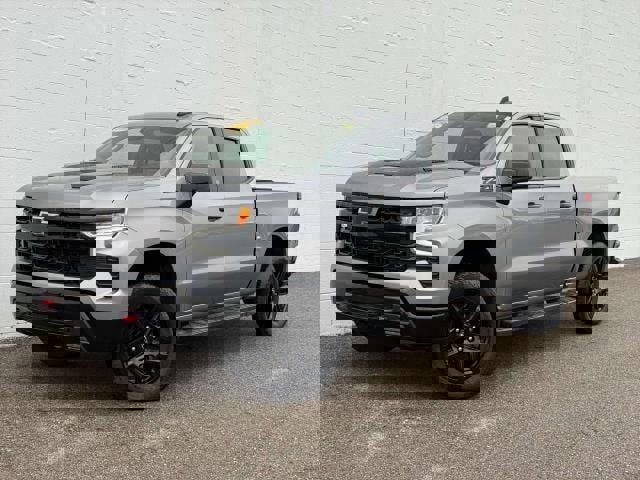 Used 2025 Chevrolet Silverado 1500 LT Trail Boss w/ Convenience Package II AWD/4WD image 1