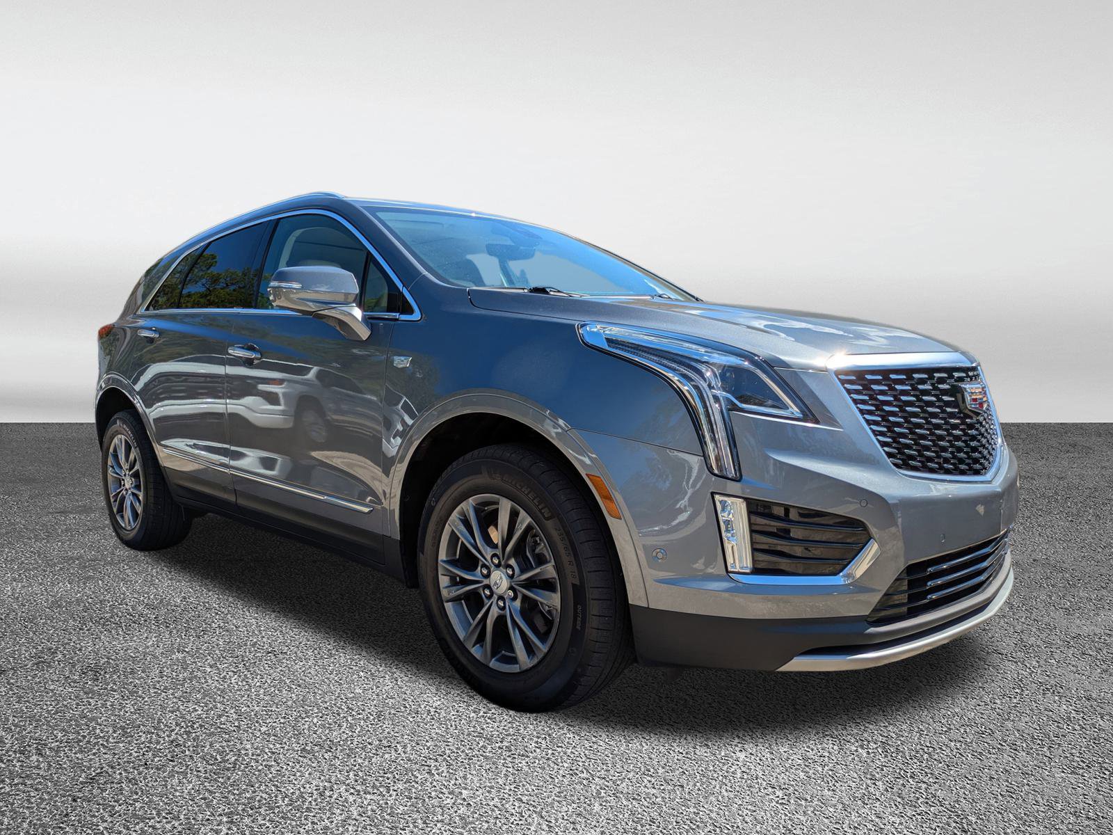 Certified 2022 Cadillac XT5 Premium Luxury w/ Technology Package image 3