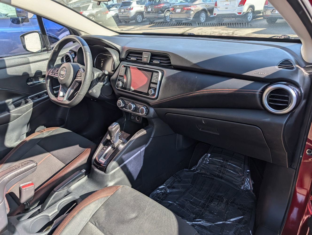 Used 2021 Nissan Versa SR FWD image 13