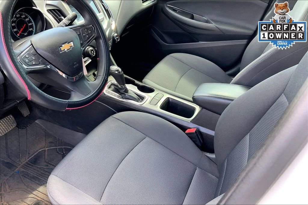 Used 2018 Chevrolet Cruze LT w/ Redline Edition image 16