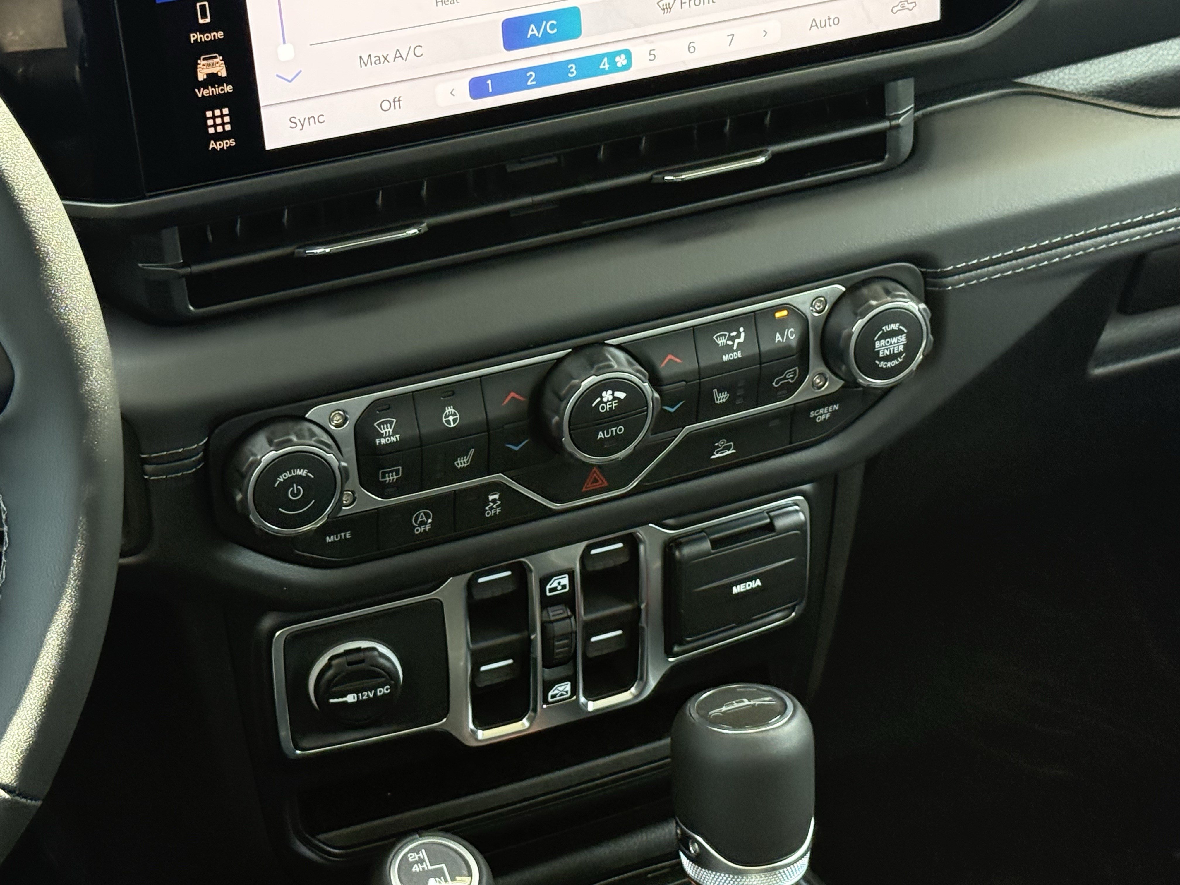 New 2026 Jeep Gladiator Sport AWD/4WD image 14