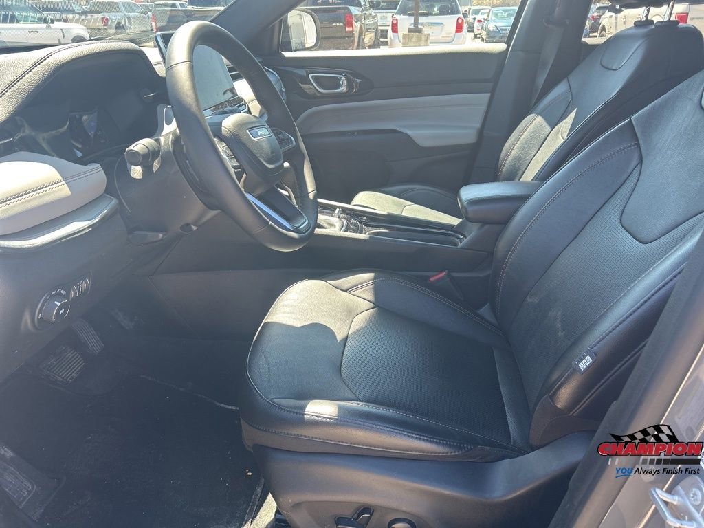 Used 2023 Jeep Compass Limited image 12