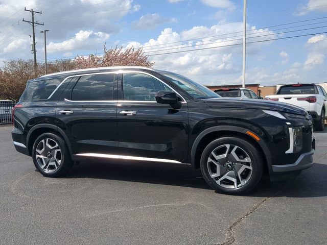 Used 2023 Hyundai Palisade Limited w/ Cargo Package image 2