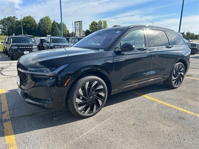 New 2025 Lincoln Nautilus Reserve w/ Jet Appearance Package image 9