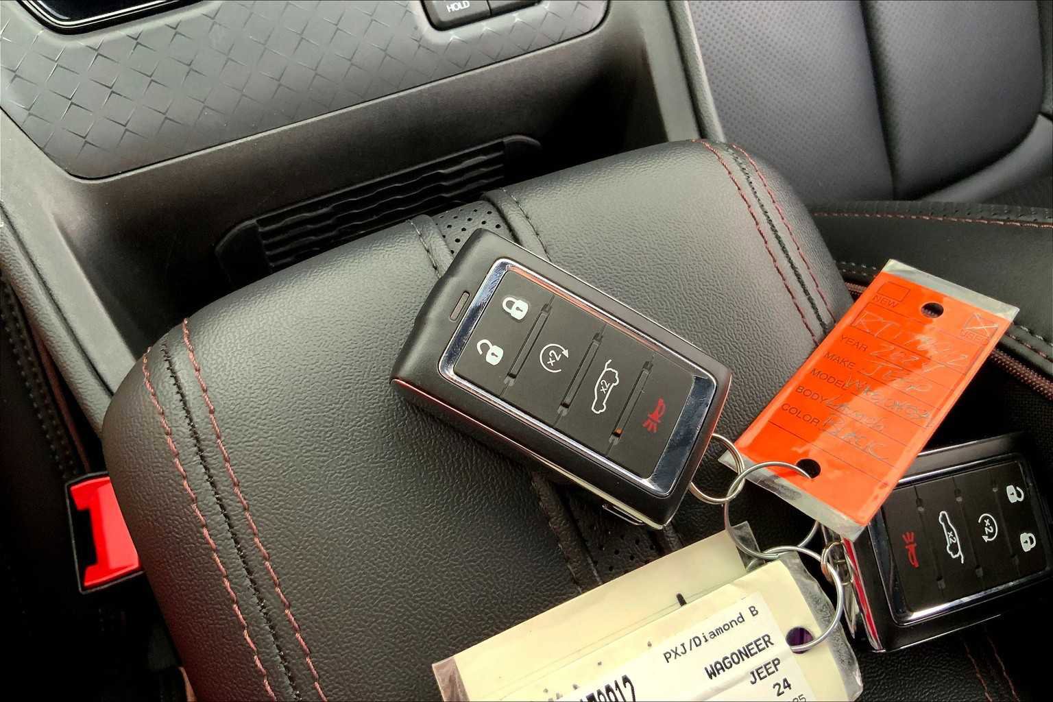 Used 2024 Jeep Wagoneer Launch Edition image 27