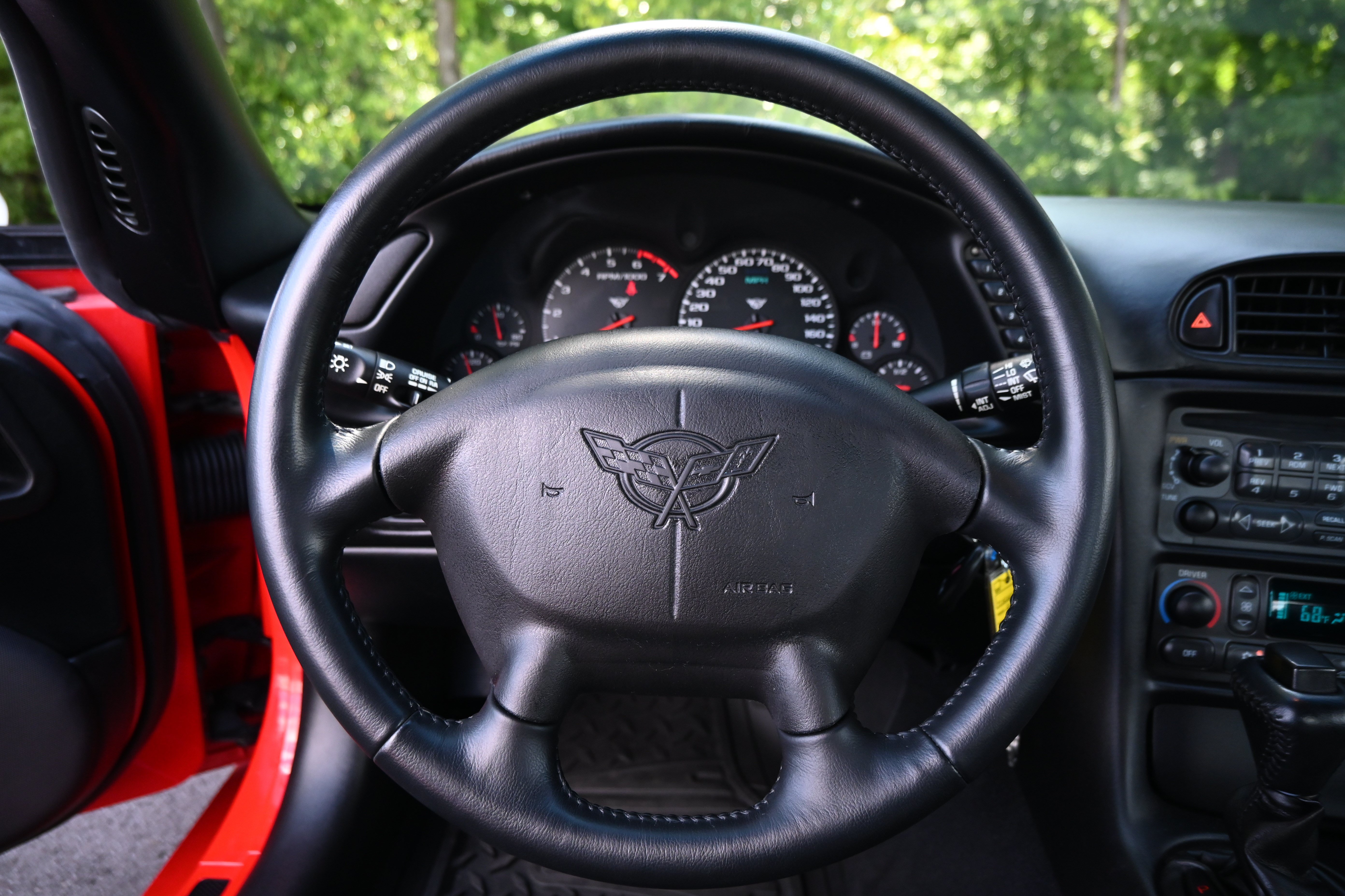 Used 2004 Chevrolet Corvette Coupe RWD image 17