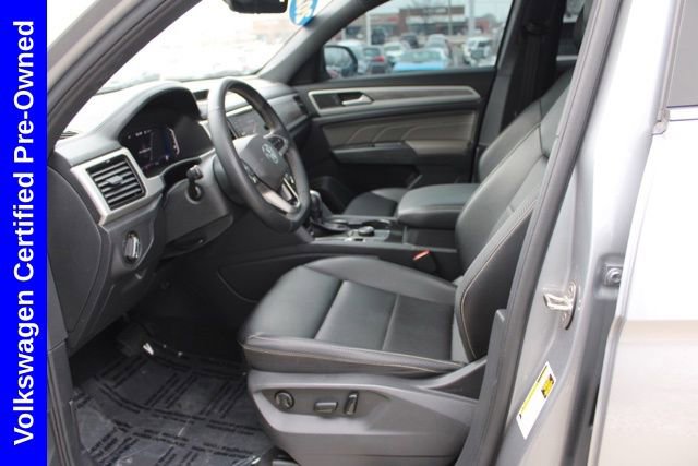Used 2022 Volkswagen Atlas Cross Sport SE w/ Panoramic Sunroof Package image 17