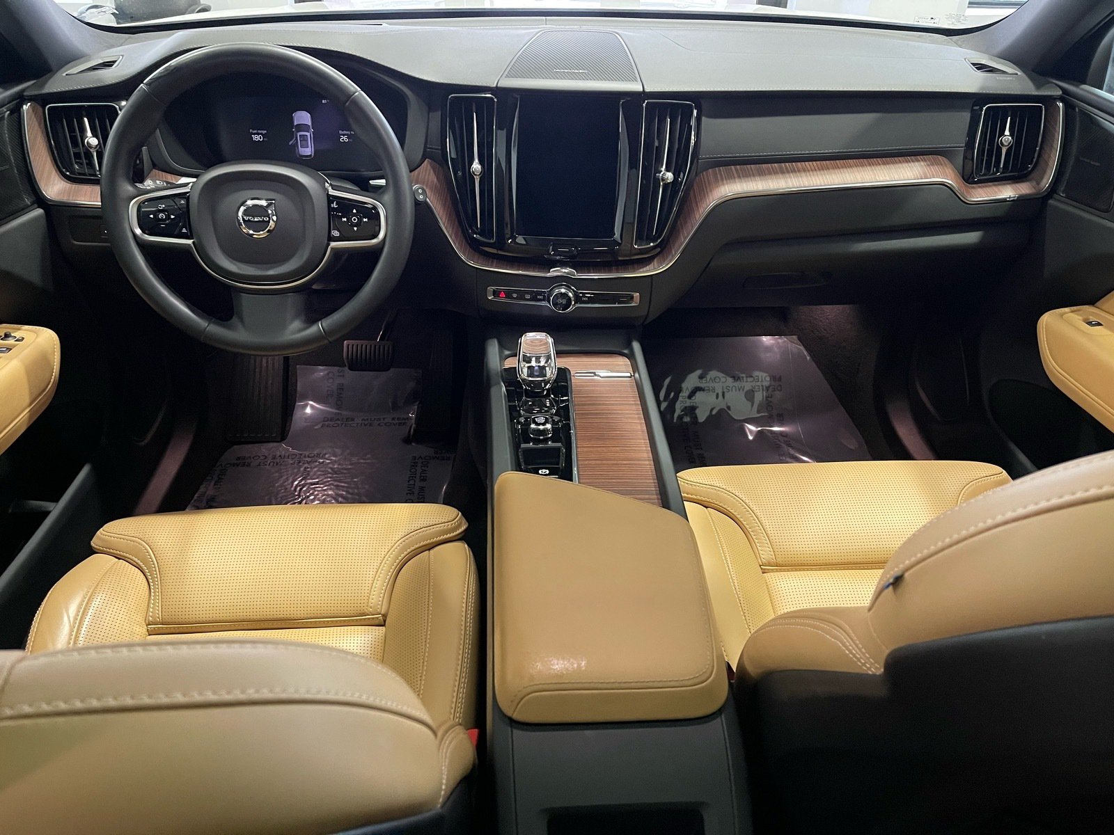 Used 2023 Volvo XC60 T8 Ultimate AWD/4WD image 29