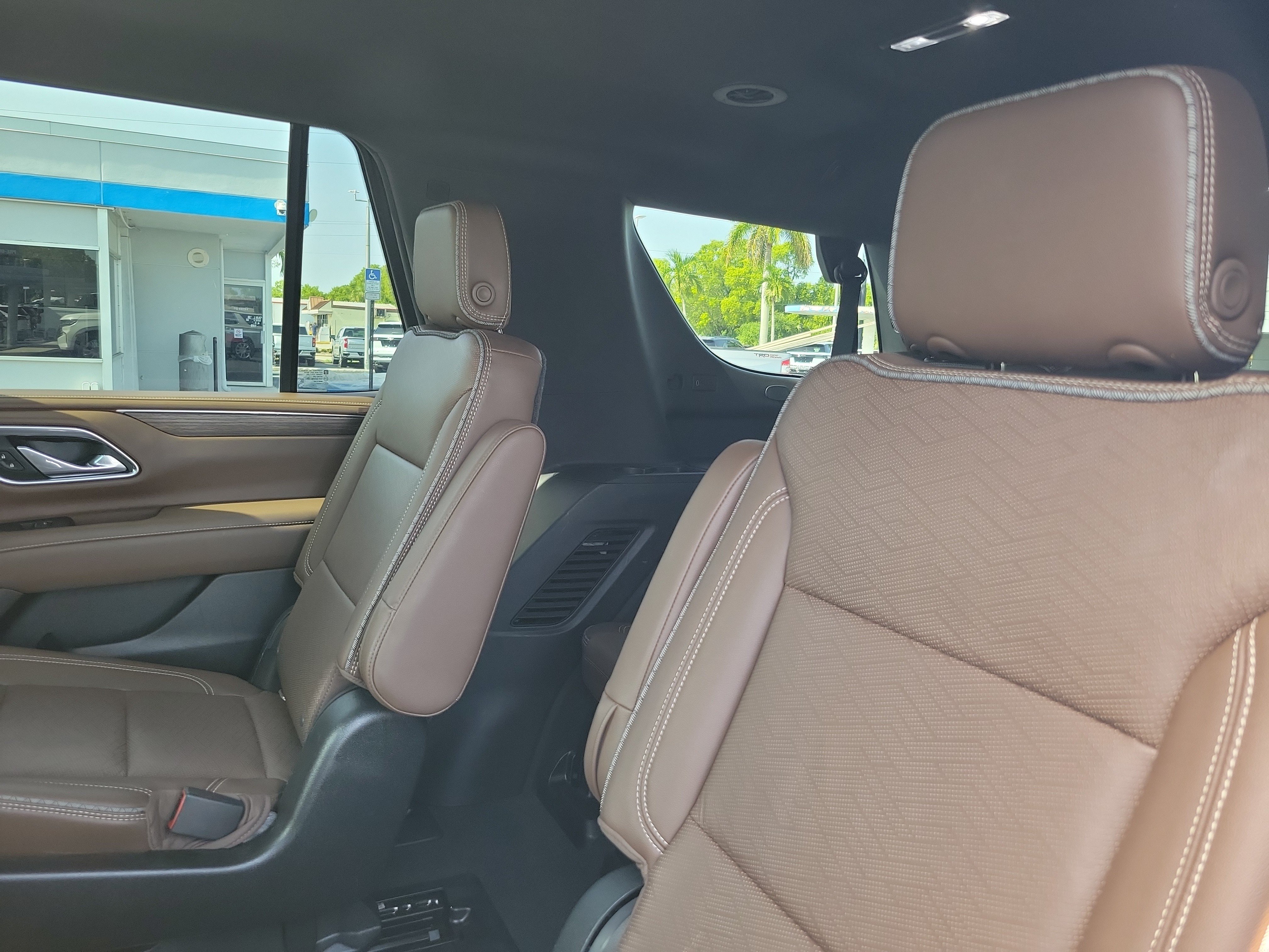 Used 2021 Chevrolet Tahoe High Country RWD image 9
