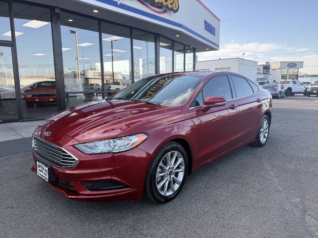 Used 2017 Ford Fusion SE w/ Fusion SE Technology Package