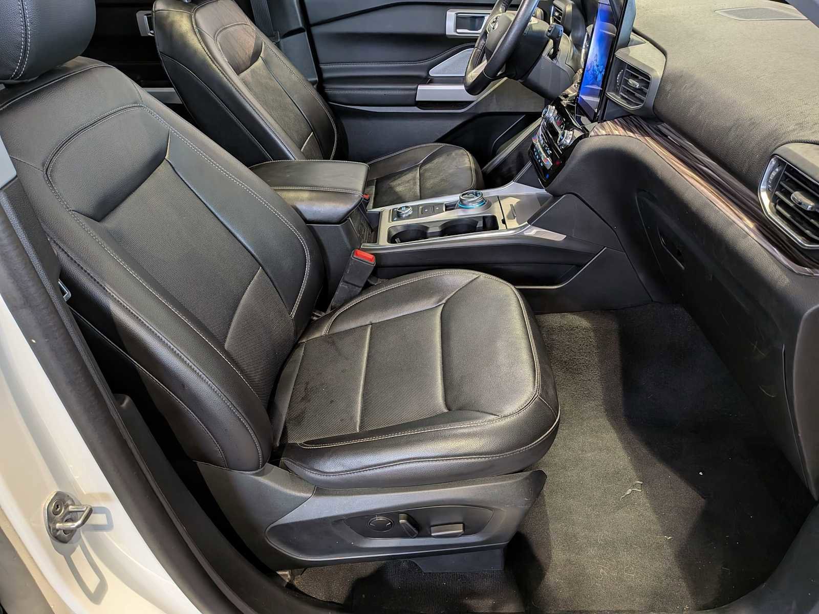 Used 2023 Ford Explorer Limited w/ Hybrid Equipment Group 310A image 21