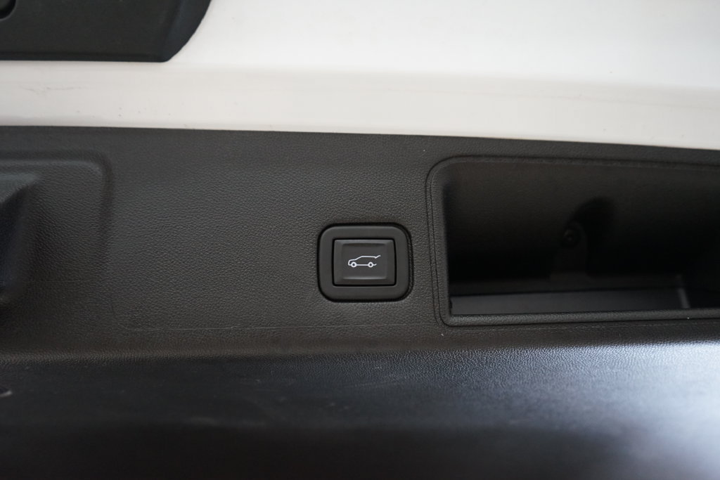 Used 2023 GMC Terrain SLT FWD image 49