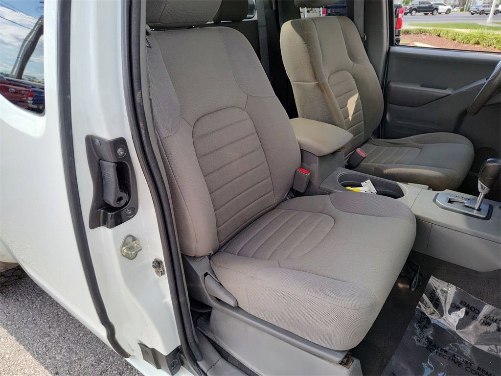 Used 2020 Nissan Frontier S image 22