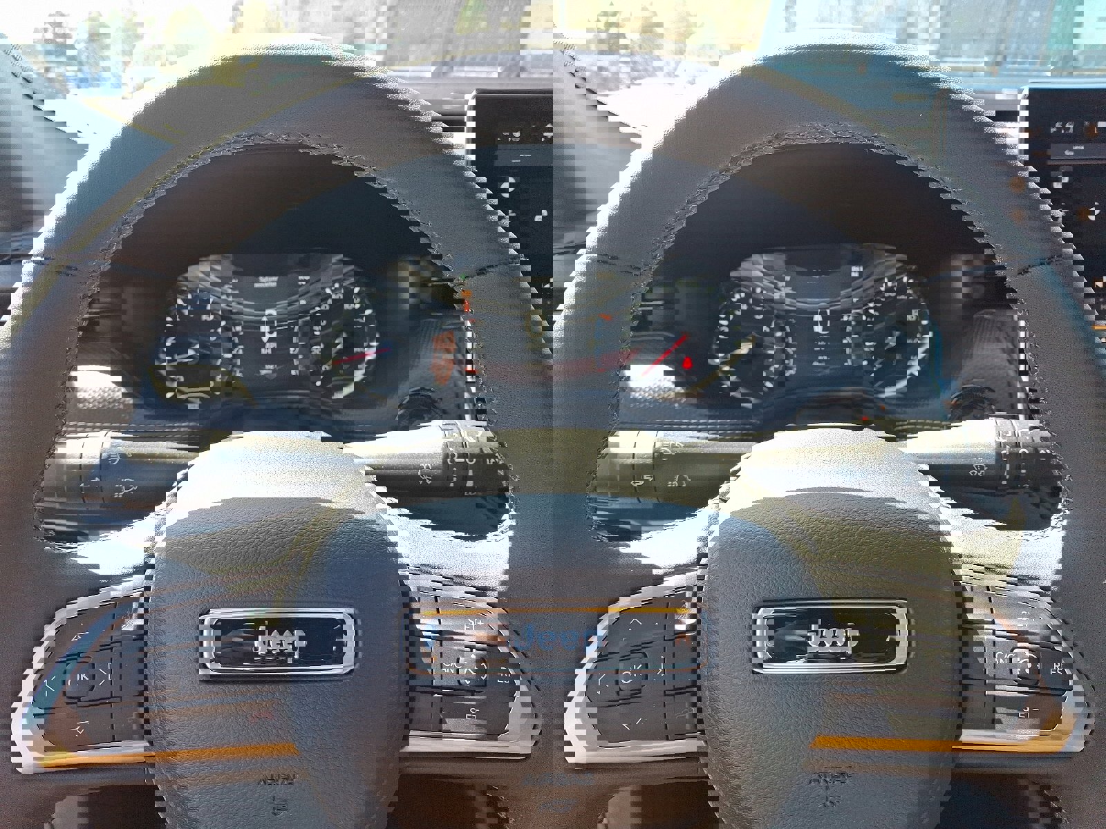 Used 2024 Jeep Compass Latitude w/ Convenience Group image 18