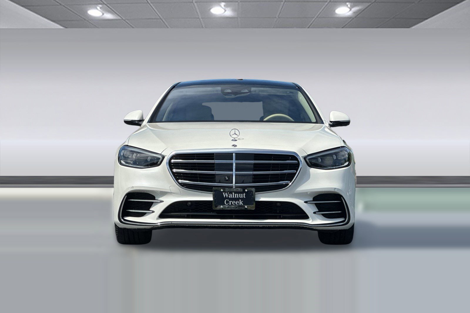 Used 2022 Mercedes-Benz S 500 4MATIC image 4