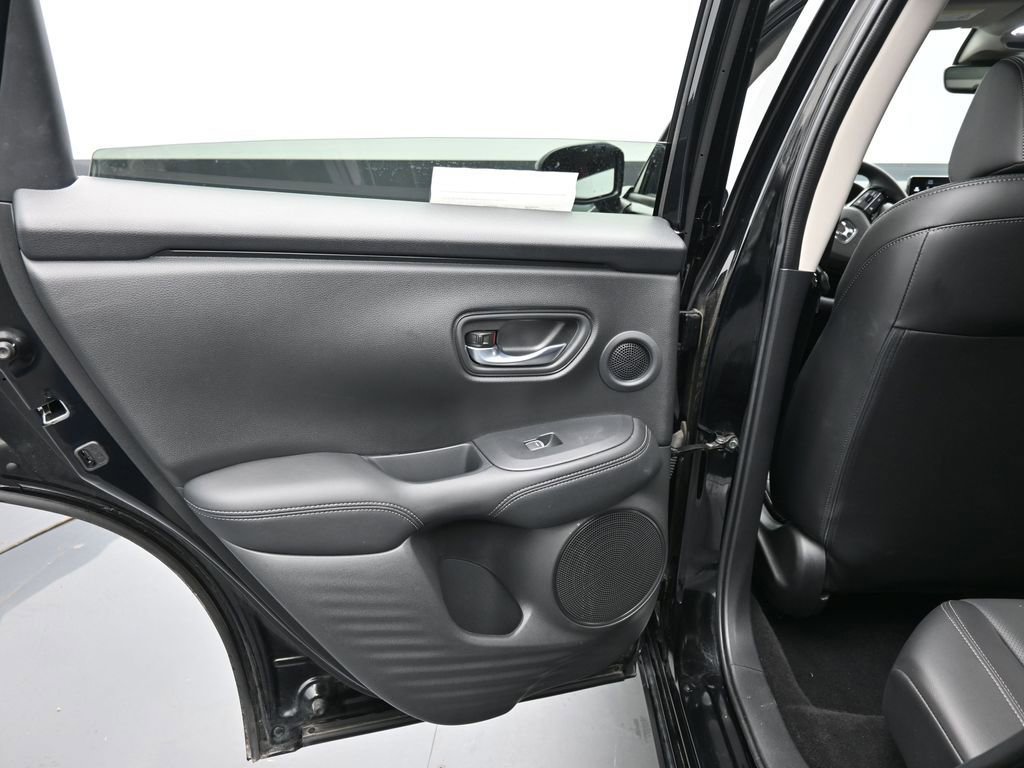 Certified 2025 Honda HR-V EX-L image 33