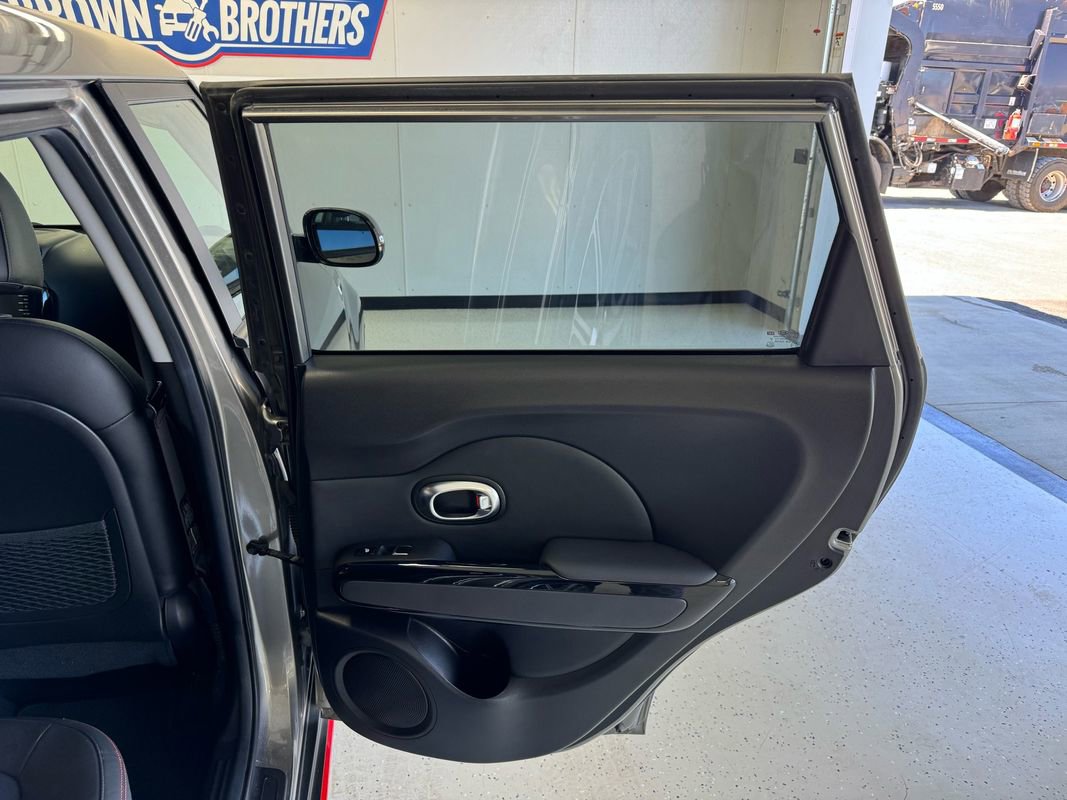 Used 2018 Kia Soul ! w/ Tech Package FWD image 23