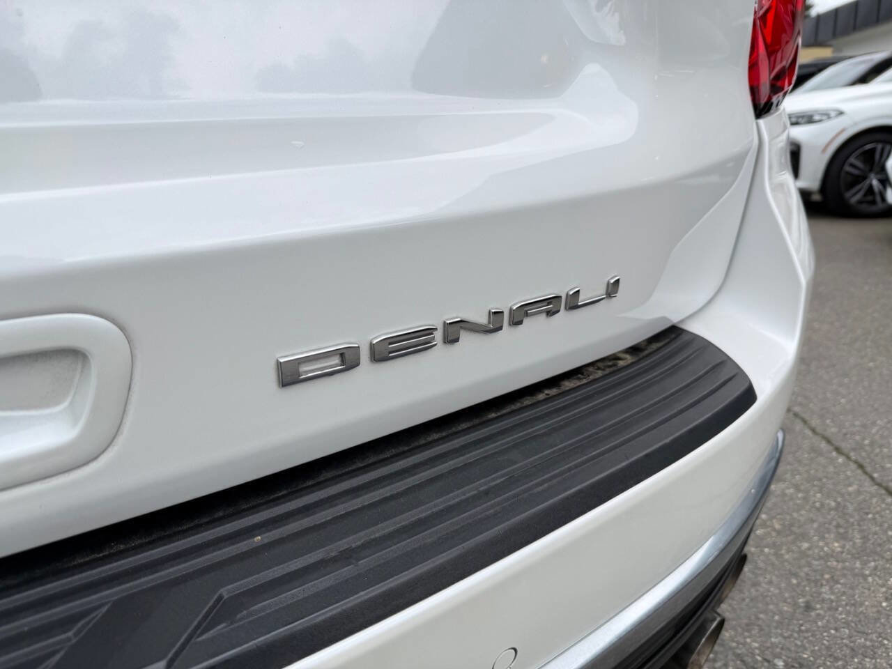 Used 2021 GMC Yukon XL Denali w/ Denali Ultimate Package image 7