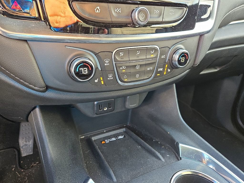 Used 2023 Chevrolet Traverse LT image 21