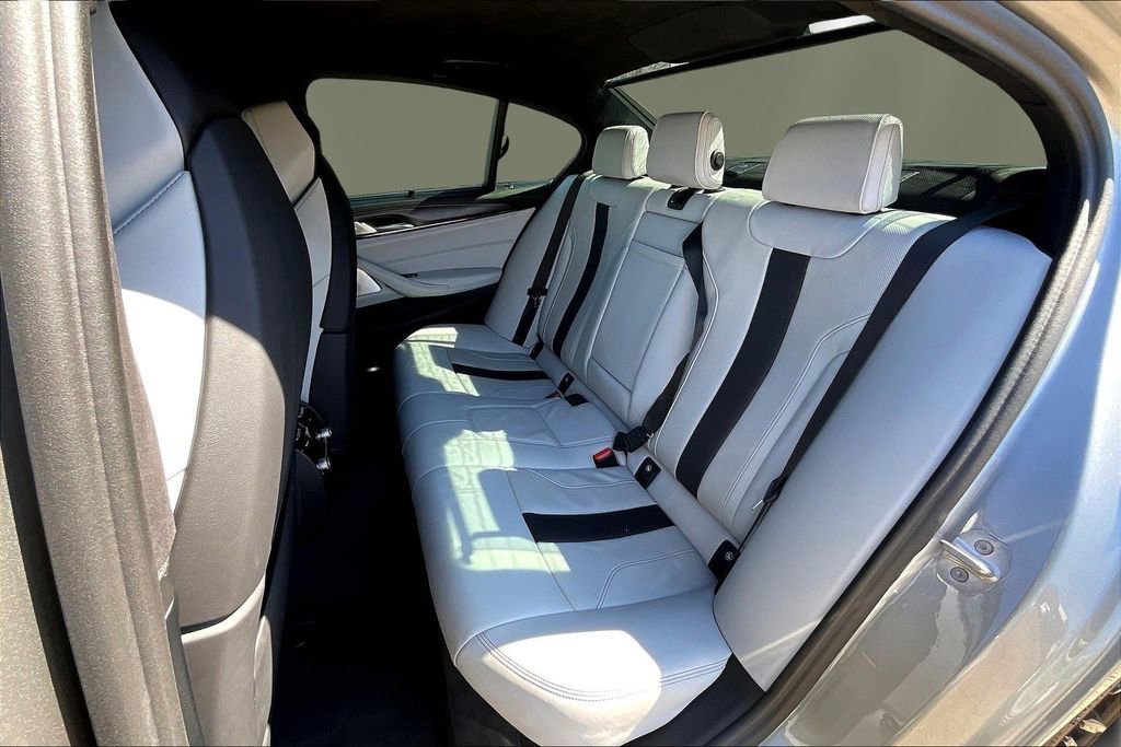 Used 2022 BMW M5 w/ Executive Package image 22