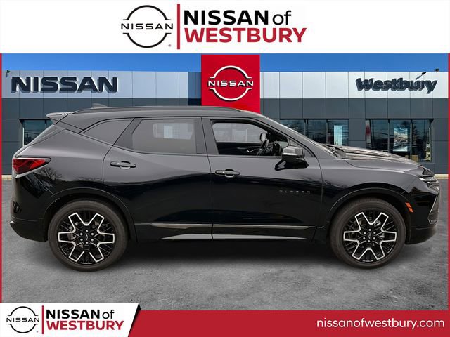 Used 2023 Chevrolet Blazer RS w/ Driver Confidence II Package image 2