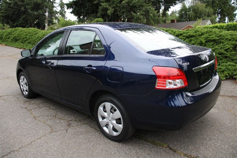 Used 2008 Toyota Yaris Sedan w/ Convenience Pkg FWD image 4