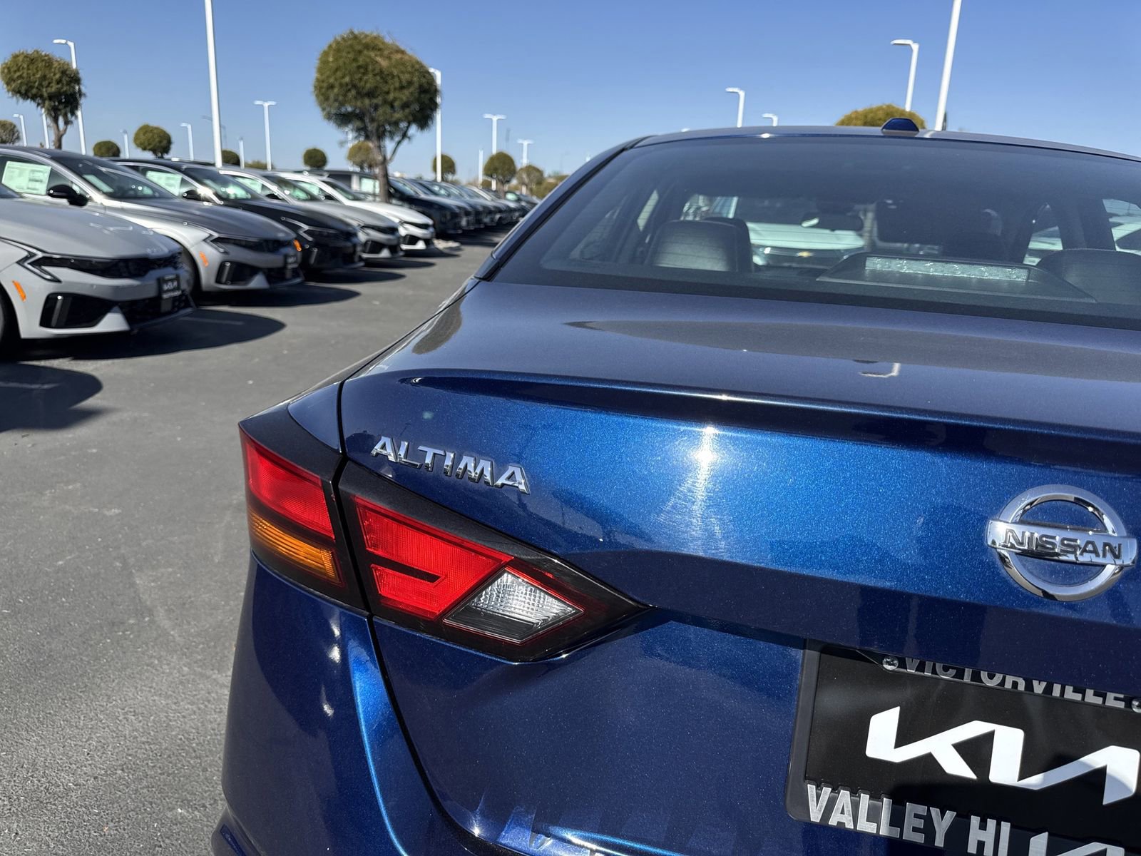 Used 2021 Nissan Altima 2.5 SR w/ SR Premium Package image 7