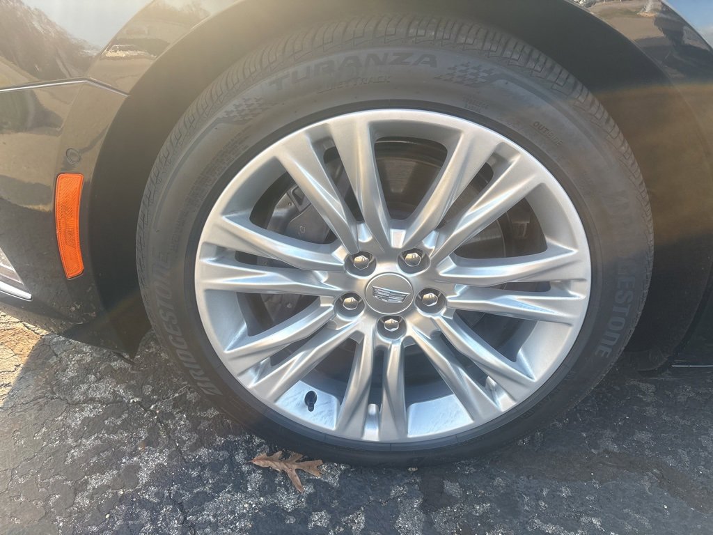 Used 2019 Cadillac XTS Luxury image 2