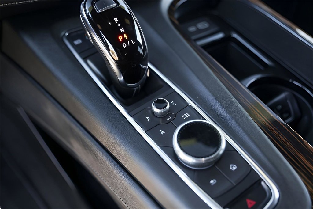 Certified 2024 Cadillac Escalade Luxury image 21