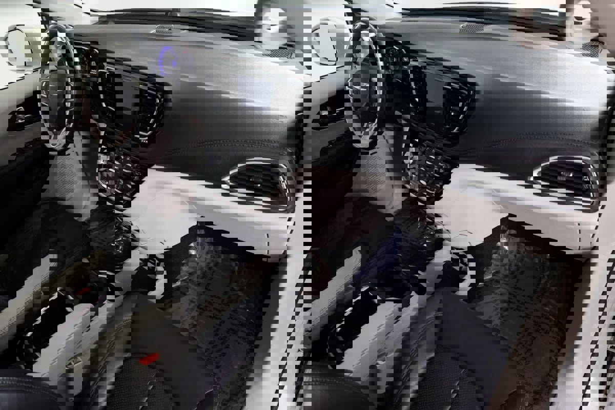 Used 2019 Chrysler Pacifica Limited w/ Tire & Wheel Group image 39