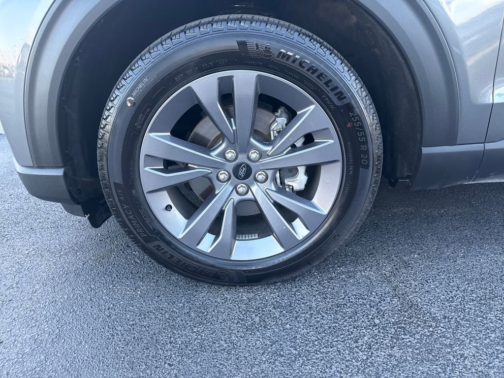 Used 2025 Ford Explorer Active w/ Active Comfort Package image 30