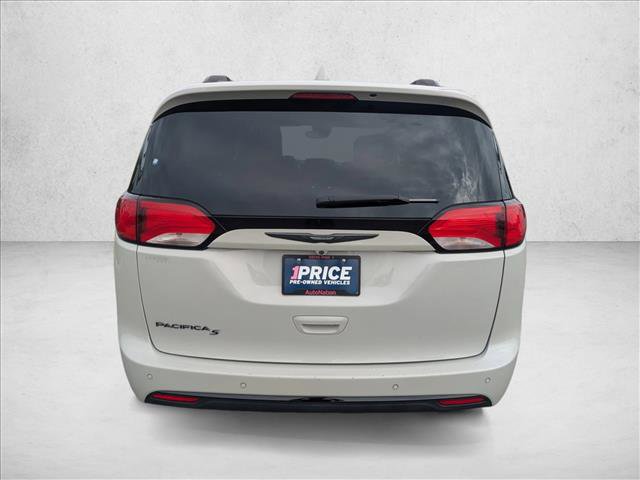 Used 2019 Chrysler Pacifica Touring-L Plus w/ Advanced Safetytec Group image 7