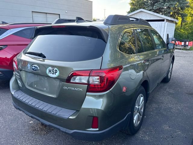 Used 2016 Subaru Outback 2.5i Premium AWD/4WD image 2