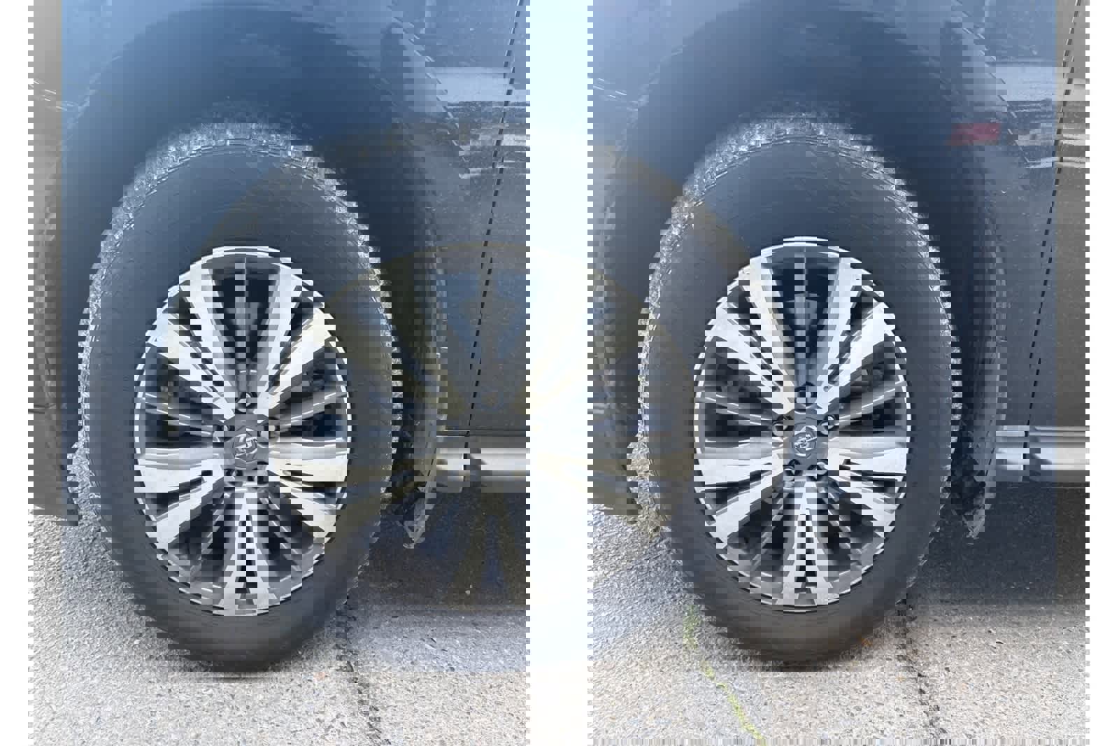 Used 2020 Nissan Pathfinder S image 24