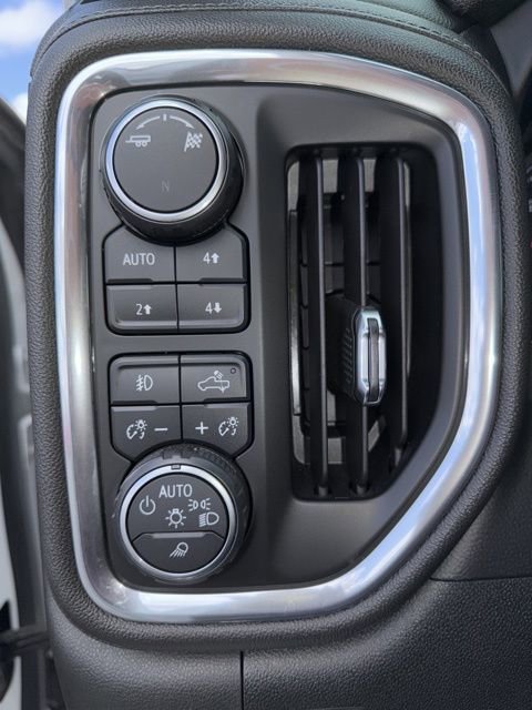 Used 2019 Chevrolet Silverado 1500 LTZ w/ LTZ Premium Package image 25