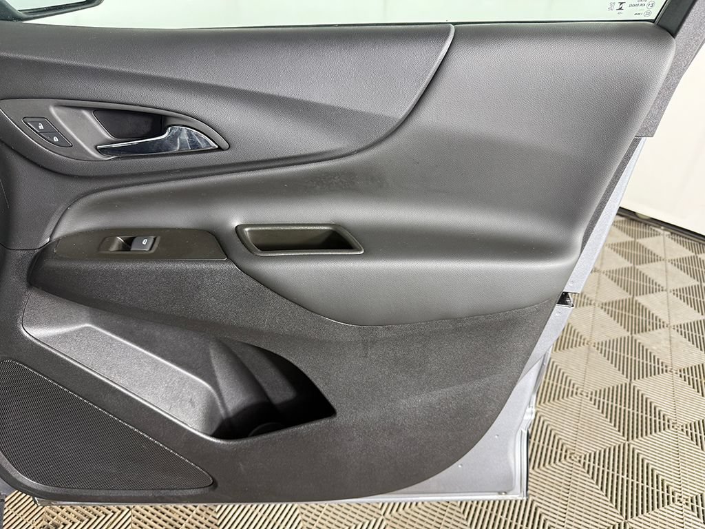 Used 2023 Chevrolet Equinox LT AWD/4WD image 21