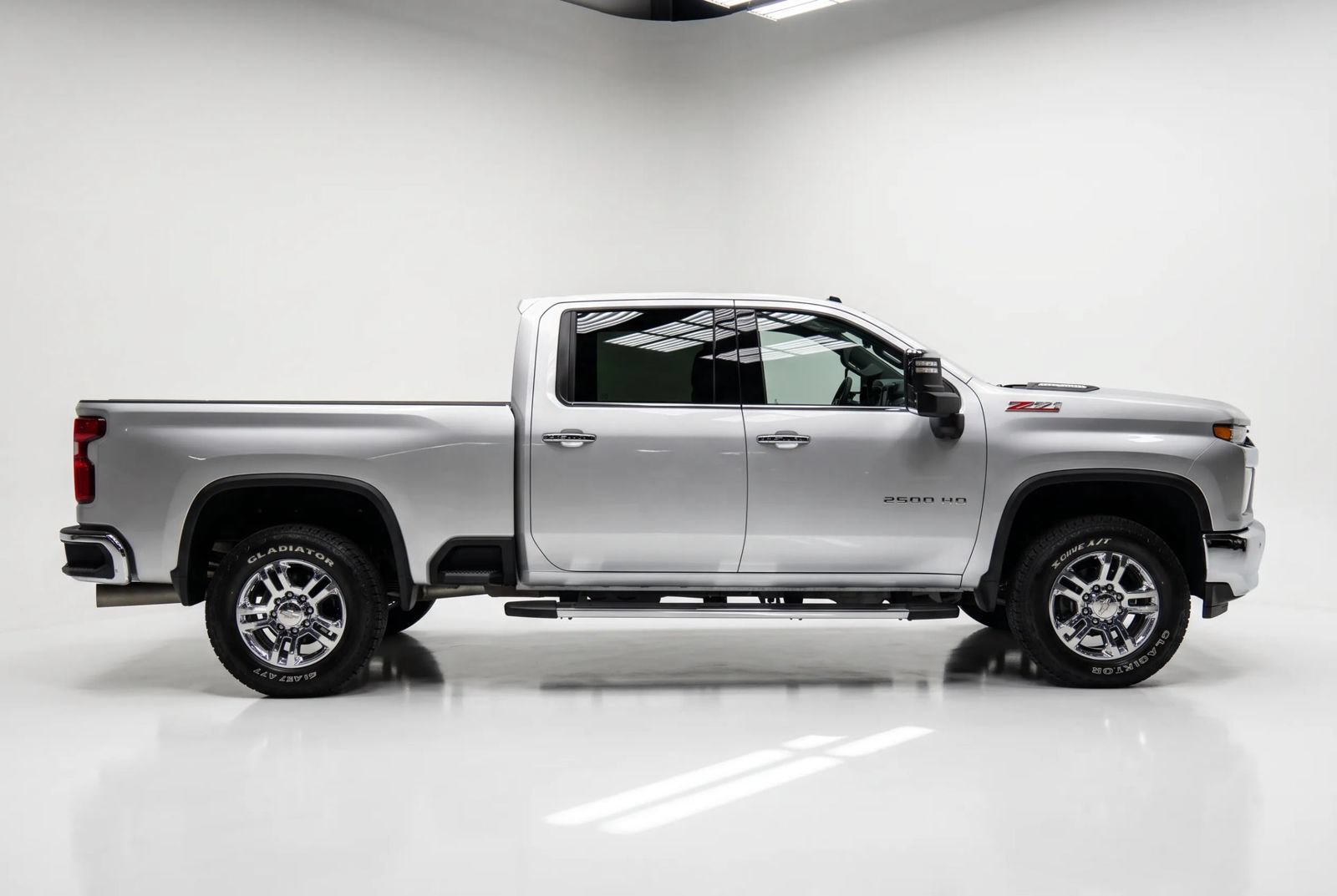 Used 2020 Chevrolet Silverado 2500 LTZ w/ LTZ Plus Package AWD/4WD image 3