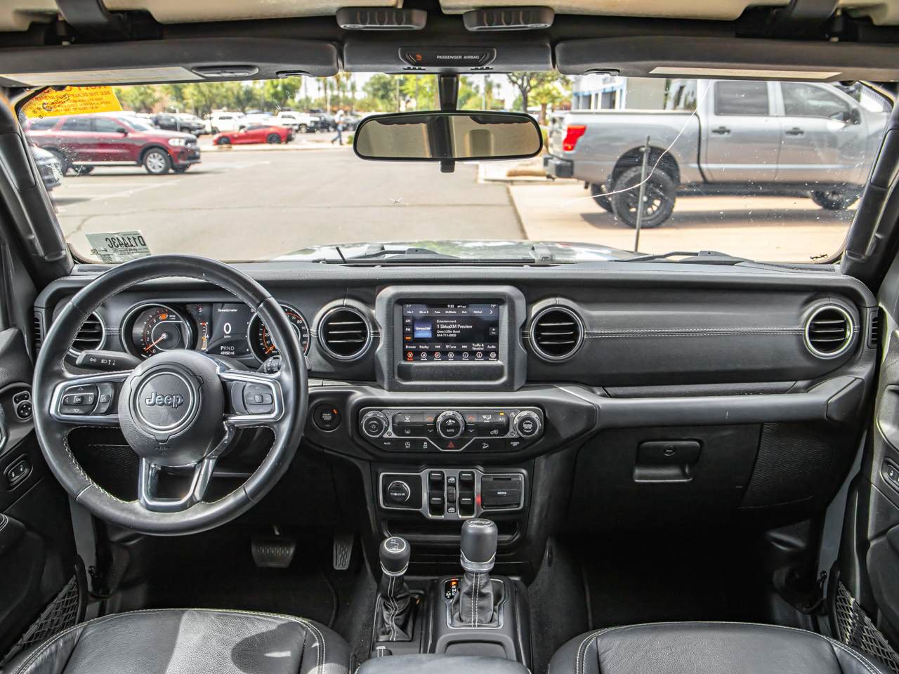 Used 2019 Jeep Wrangler Unlimited Sahara AWD/4WD image 10