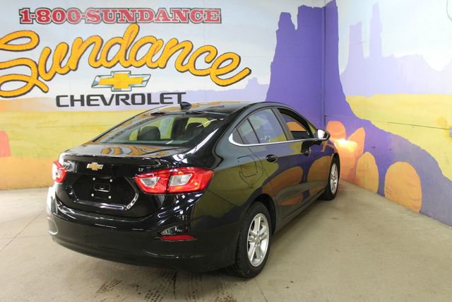 Used 2017 Chevrolet Cruze LT FWD image 8