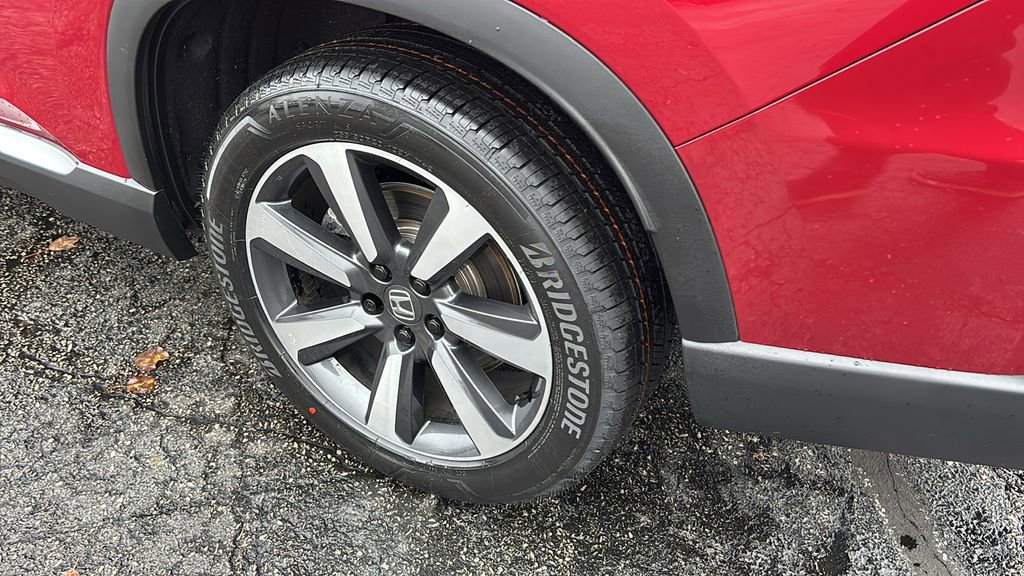 Certified 2023 Honda Pilot Touring image 9