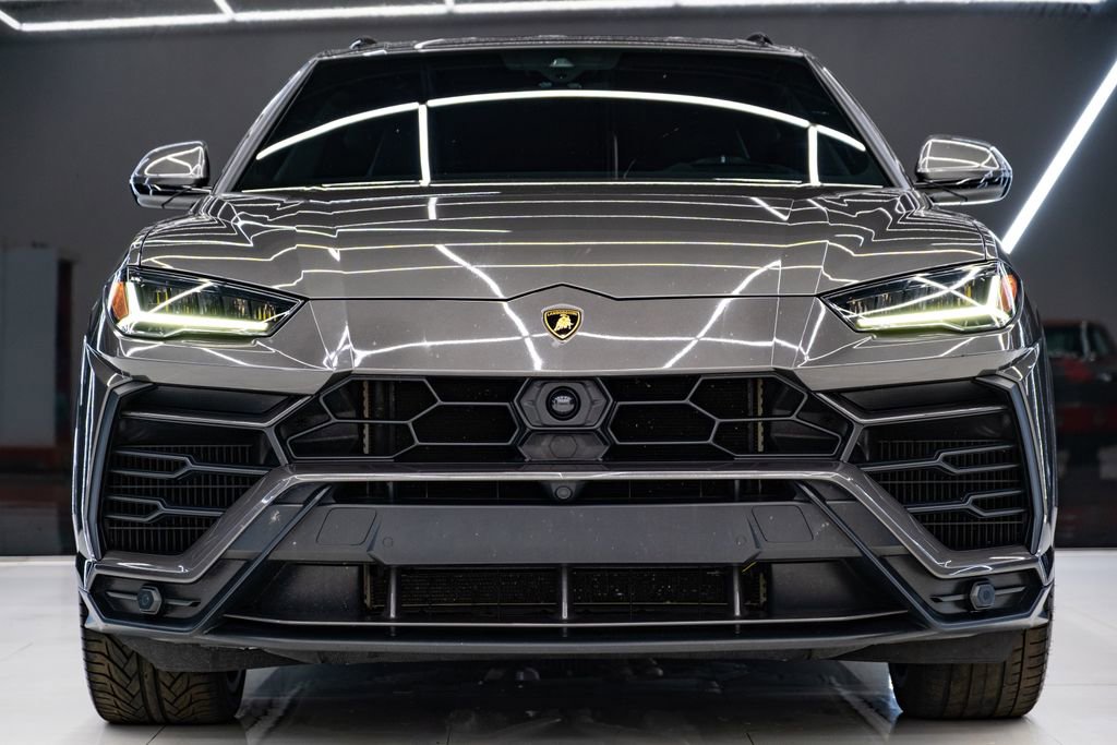 Used 2022 Lamborghini Urus AWD/4WD image 2