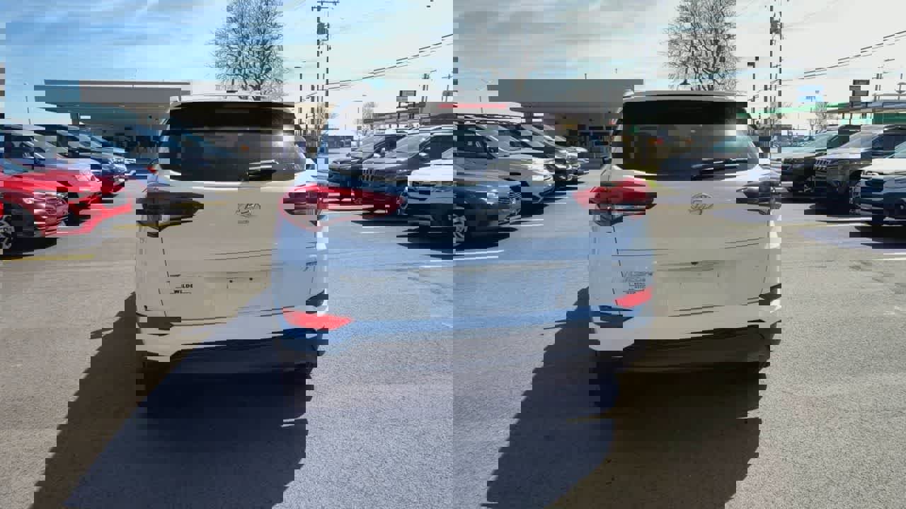 Used 2017 Hyundai Tucson SE AWD/4WD image 7