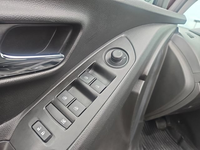 Used 2020 Chevrolet Trax LT FWD image 11