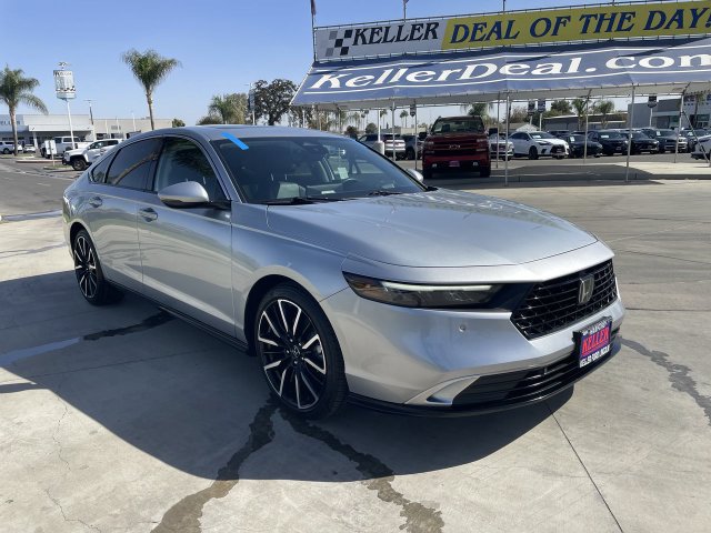 Used 2025 Honda Accord Touring image 2