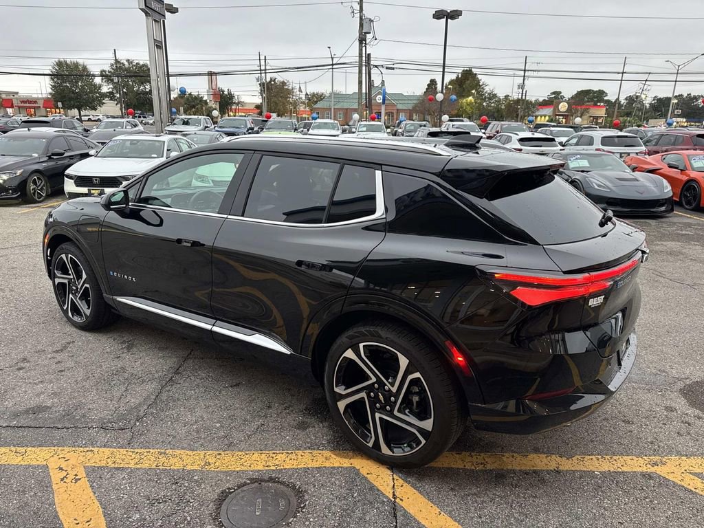 Used 2025 Chevrolet Equinox EV LT w/ Convenience Package II image 6